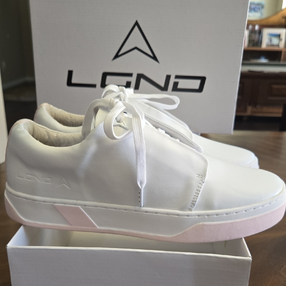 AND Women's White and Pink Sneakers